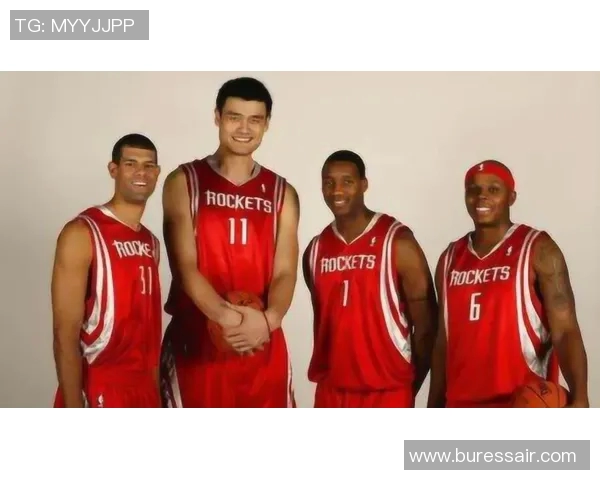 姚明与比卢普斯联手共创辉煌篮球时代的传奇故事 姚明与比卢普斯联手共创辉煌篮球时代的传奇故事