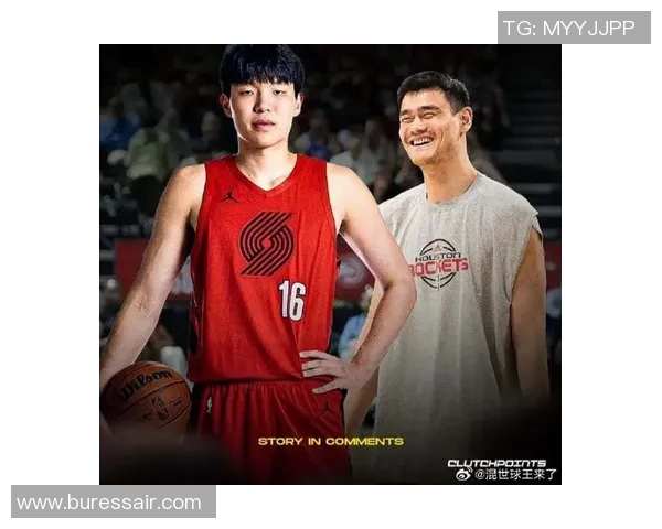 姚明与甜瓜的巅峰对决：篮球场上的传奇之战与友谊的碰撞