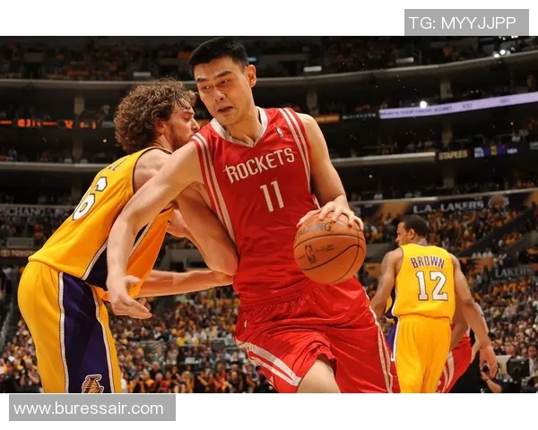 姚明与篮球明星进行视频连线分享运动生涯与人生感悟 姚明与篮球明星进行视频连线分享运动生涯与人生感悟