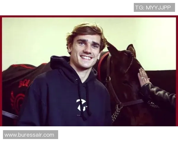 足球明星跨界典范：从绿茵场到商业舞台的成功转型之路