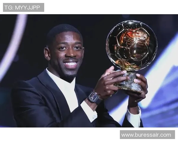 八号后卫足球明星的传奇之路与辉煌成就解析