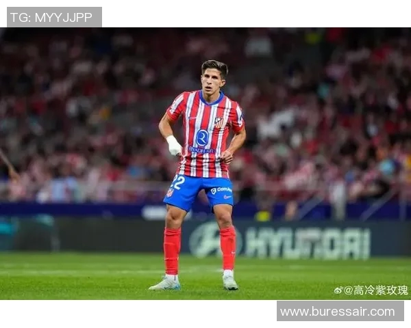 高冷霸气足球明星的魅力瞬间展现与风采捕捉